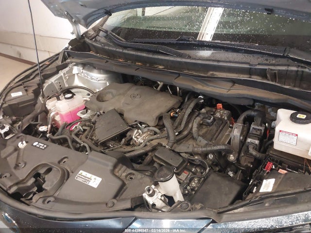 5TDBRKEC6NS132729 Toyota SIENNA LE