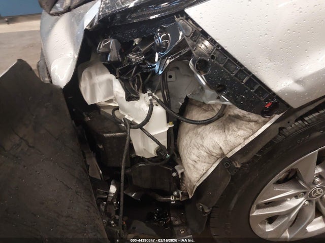 5TDBRKEC6NS132729 Toyota SIENNA LE