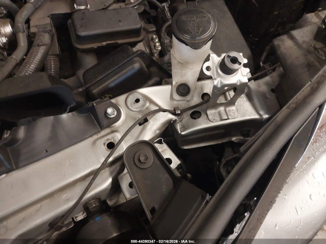 5TDBRKEC6NS132729 Toyota SIENNA LE