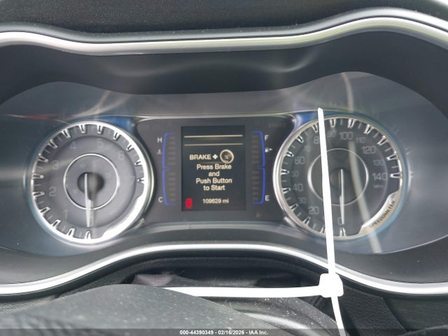 44390349 :رقم المزاد ، 1C3CCCAB7GN143289 vin ، 2016 Chrysler 200 Limited مزاد بيع