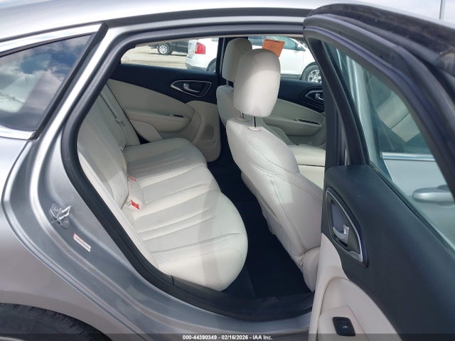 44390349 :رقم المزاد ، 1C3CCCAB7GN143289 vin ، 2016 Chrysler 200 Limited مزاد بيع