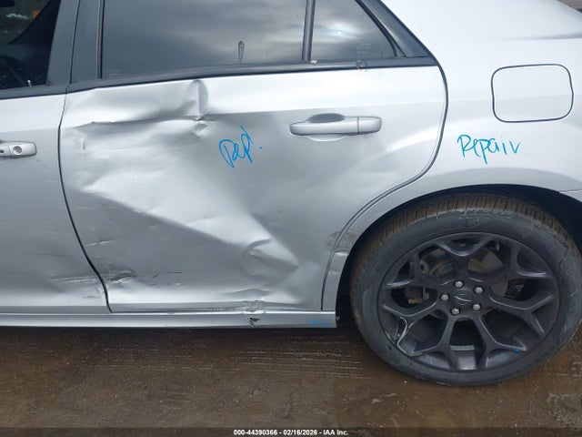 Продаж на аукціоні авто 2020 Chrysler 300 300s, vin: 2C3CCABT7LH180809, номер лоту: 44390366