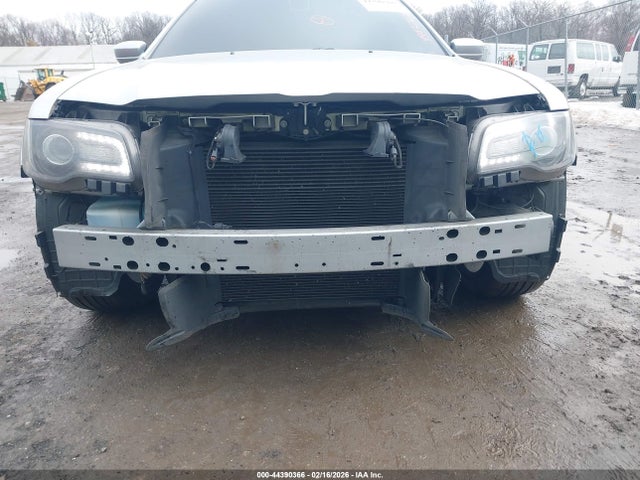 Продаж на аукціоні авто 2020 Chrysler 300 300s, vin: 2C3CCABT7LH180809, номер лоту: 44390366