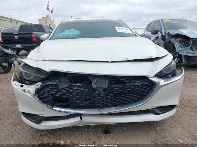 2022 Mazda Mazda3 Premium მანქანა იყიდება აუქციონზე, vin: JM1BPADL0N1509540, აუქციონის ნომერი: 44390404