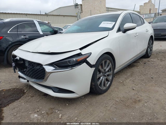 2022 Mazda Mazda3 Premium მანქანა იყიდება აუქციონზე, vin: JM1BPADL0N1509540, აუქციონის ნომერი: 44390404