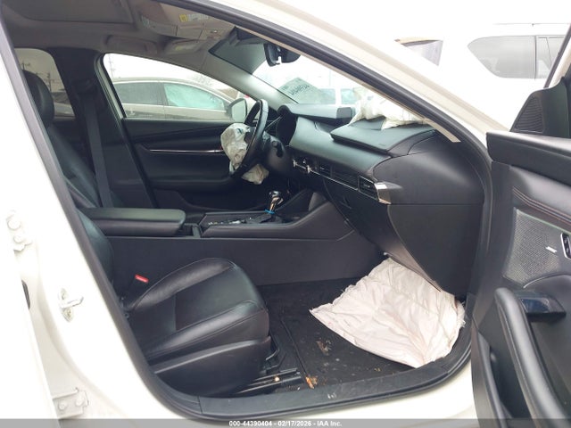 2022 Mazda Mazda3 Premium მანქანა იყიდება აუქციონზე, vin: JM1BPADL0N1509540, აუქციონის ნომერი: 44390404