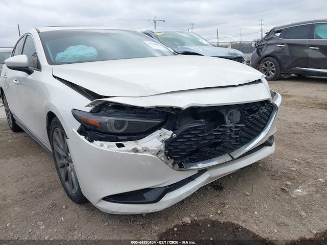 2022 Mazda Mazda3 Premium მანქანა იყიდება აუქციონზე, vin: JM1BPADL0N1509540, აუქციონის ნომერი: 44390404