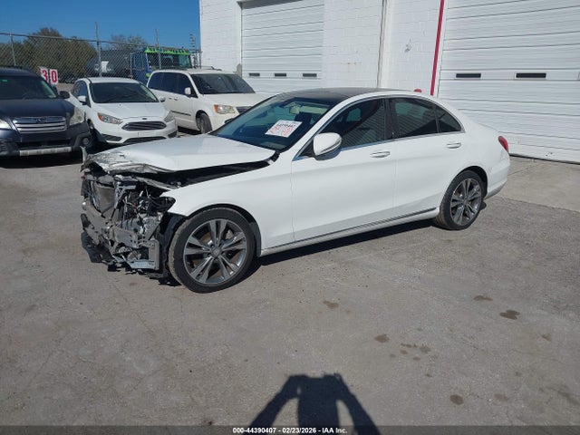 Продажа на аукционе авто 2015 Mercedes-benz C 300, vin: 55SWF4JB7FU084424, номер лота: 44390407