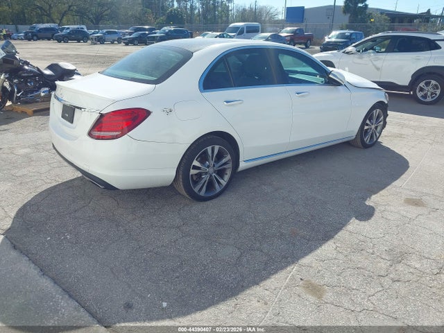 Продажа на аукционе авто 2015 Mercedes-benz C 300, vin: 55SWF4JB7FU084424, номер лота: 44390407