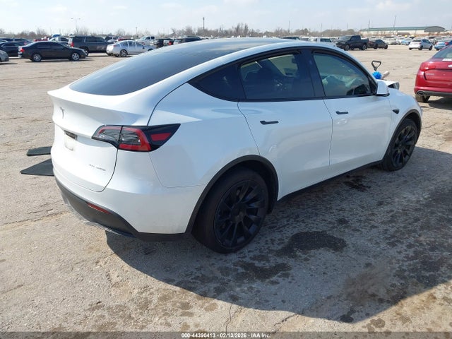 2023 TESLA MODEL Y 7SAYGDEE5PA137442 Photo 3
