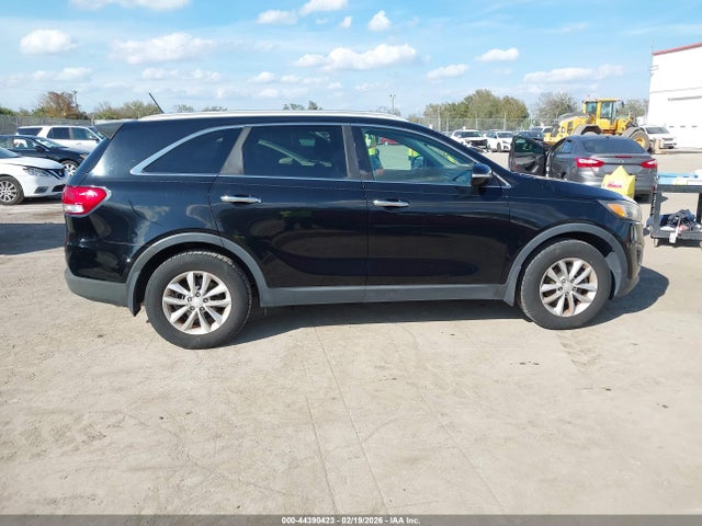Aukcja sprzedaży 2017 Kia Sorento 2.4l Lx, vin: 5XYPG4A34HG213968, numer aukcji: 44390423