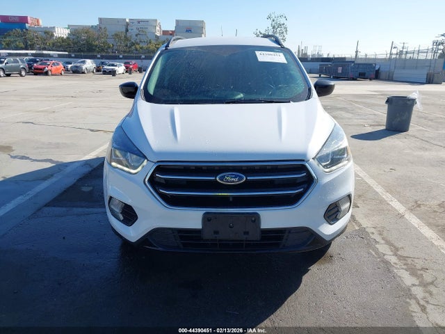 1FMCU0GD1KUA71922 Ford ESCAPE SE
