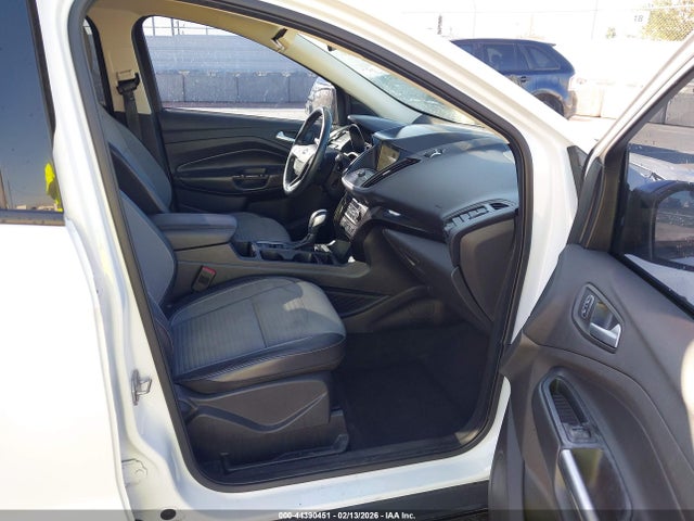 1FMCU0GD1KUA71922 Ford ESCAPE SE