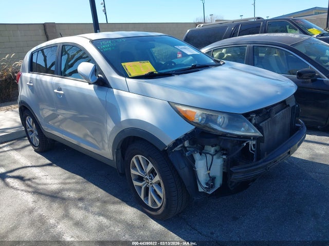 2016 KNDPB3AC0G7796463 main image