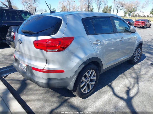 KIA Sportage Lx 2016 KNDPB3AC0G7796463 Image 4