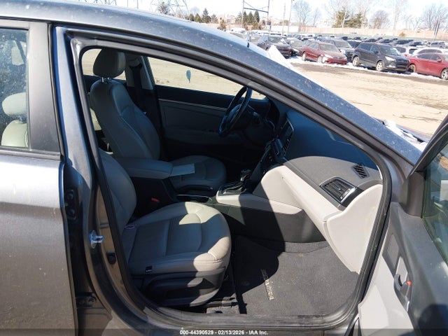 5NPD84LF1JH369083 Hyundai Elantra Value Edition