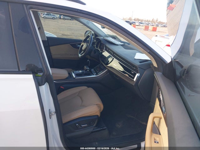 2019 AUDI Q8 WA1FVAF10KD042272 Photo 4