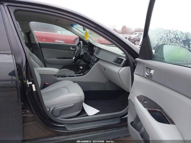 5XXGU4L38HG161593 KIA OPTIMA EX
