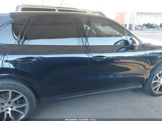 Porsche Cayenne Platinum Edition 2023 WP1AA2AY0PDA05766 Image 14