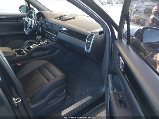 Porsche Cayenne Platinum Edition 2023 WP1AA2AY0PDA05766 Image 5