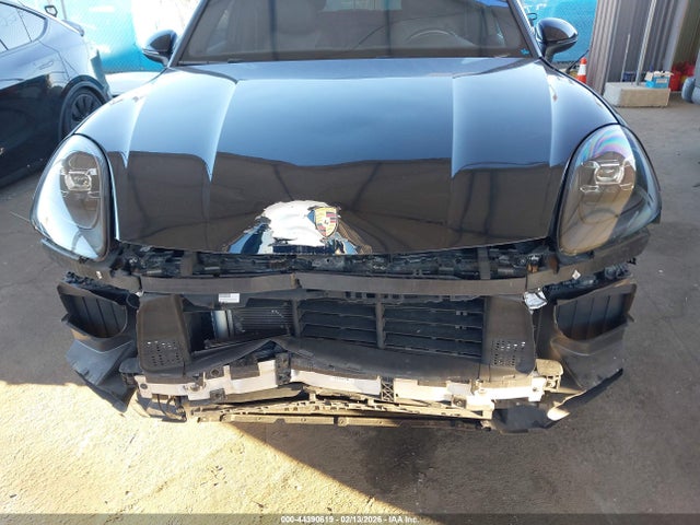 Porsche Cayenne Platinum Edition 2023 WP1AA2AY0PDA05766 Image 6