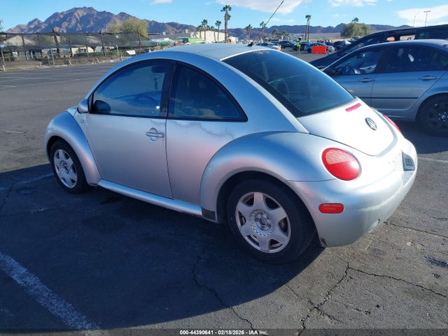2001 VOLKSWAGEN NEW BEETLE 3VWCK21C91M436434 Photo 2