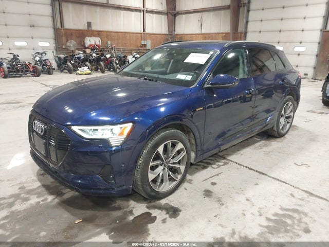 WA1LAAGE2MB037816 Audi E-tron Premium Plus Quattro