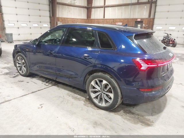 WA1LAAGE2MB037816 Audi E-tron Premium Plus Quattro