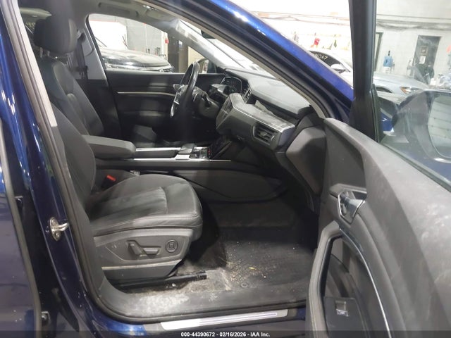 WA1LAAGE2MB037816 Audi E-tron Premium Plus Quattro