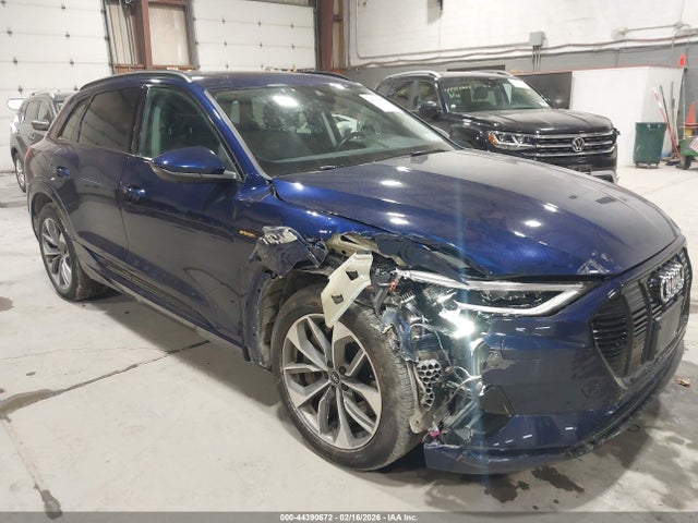 WA1LAAGE2MB037816 Audi E-tron Premium Plus Quattro