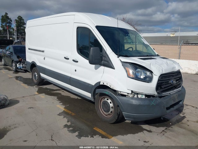 2015 Ford Transit-250 მანქანა იყიდება აუქციონზე, vin: 1FTNR2CG4FKA41180, აუქციონის ნომერი: 44390713