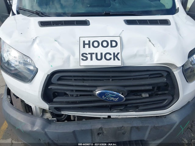 2015 Ford Transit-250 მანქანა იყიდება აუქციონზე, vin: 1FTNR2CG4FKA41180, აუქციონის ნომერი: 44390713