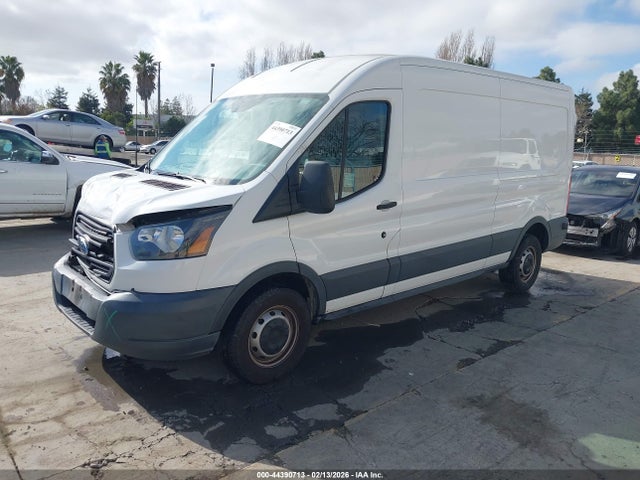 2015 Ford Transit-250 მანქანა იყიდება აუქციონზე, vin: 1FTNR2CG4FKA41180, აუქციონის ნომერი: 44390713