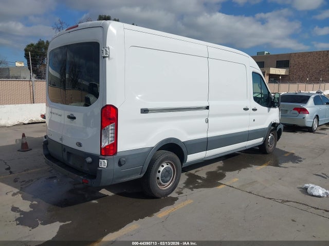 2015 Ford Transit-250 მანქანა იყიდება აუქციონზე, vin: 1FTNR2CG4FKA41180, აუქციონის ნომერი: 44390713