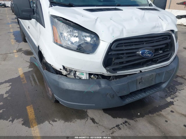 2015 Ford Transit-250 მანქანა იყიდება აუქციონზე, vin: 1FTNR2CG4FKA41180, აუქციონის ნომერი: 44390713