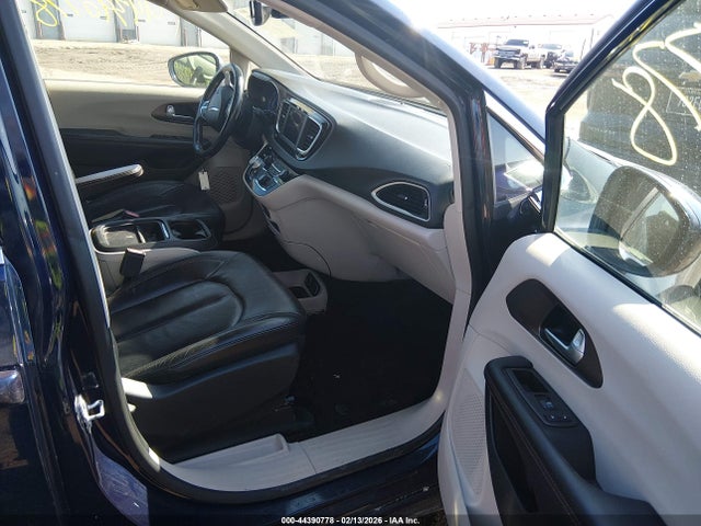 Продажа на аукционе авто 2019 Chrysler Pacifica Touring L, vin: 2C4RC1BG7KR523037, номер лота: 44390778