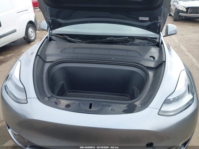 2024 TESLA MODEL Y 7SAYGDEDXRA333225 Photo 9