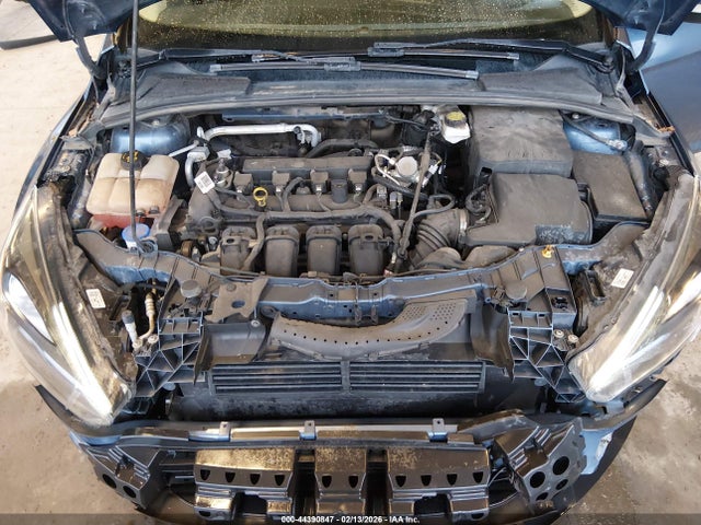 1FADP3M20JL231058 Ford FOCUS SEL