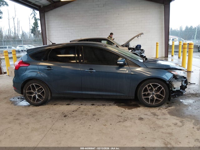 1FADP3M20JL231058 Ford FOCUS SEL