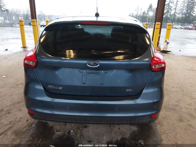 1FADP3M20JL231058 Ford FOCUS SEL