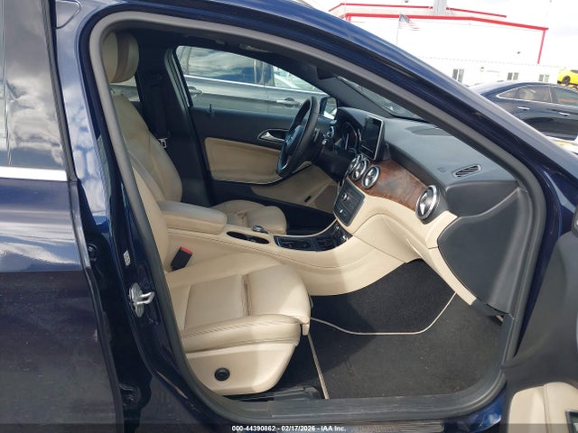WDCTG4EBXHJ319741 Mercedes-Benz GLA 250