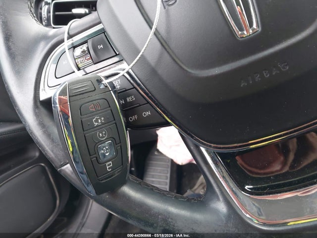 2021 LINCOLN NAUTILUS 2LMPJ8K98MBL13646 Photo 10