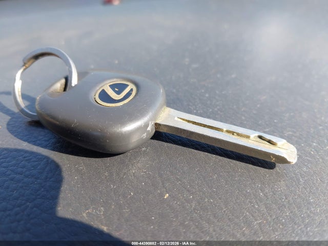 2002 LEXUS ES 300 JTHBF30G820067257 Photo 10