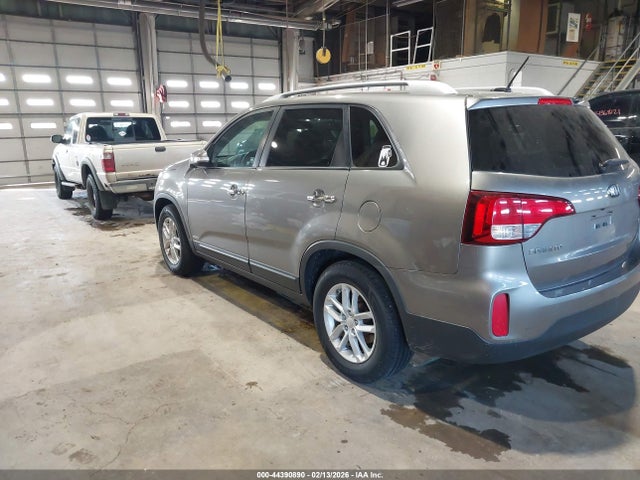 2014 KIA SORENTO 5XYKTCA63EG478810 Photo 2