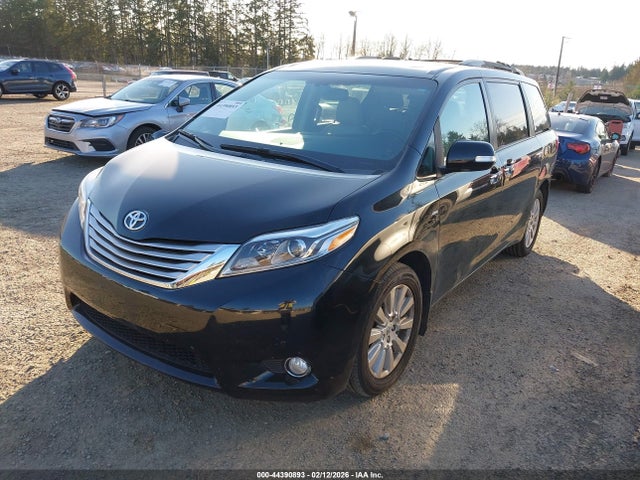 2017 TOYOTA SIENNA 5TDDZ3DC8HS147513 Photo 1