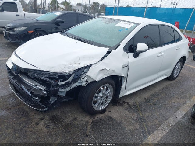 Toyota Corolla Hybrid Le 2020 JTDEBRBE6LJ024265 Image 2