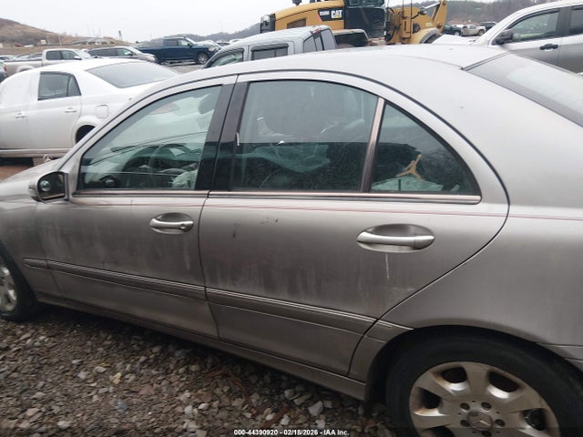 Продаж на аукціоні авто 2006 Mercedes-benz C 280 Luxury 4matic, vin: WDBRF92H56F786556, номер лоту: 44390920