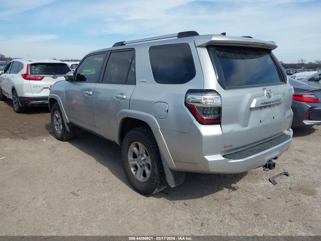 44390921 :رقم المزاد ، JTEEU5JRXM5240231 vin ، 2021 Toyota 4runner Sr5 مزاد بيع