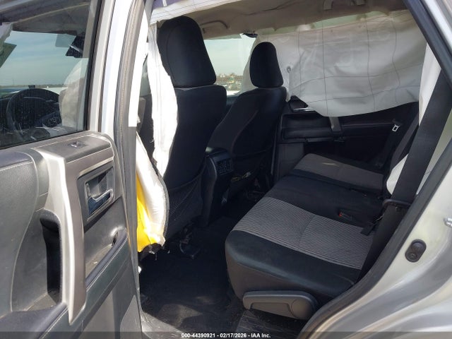 44390921 :رقم المزاد ، JTEEU5JRXM5240231 vin ، 2021 Toyota 4runner Sr5 مزاد بيع