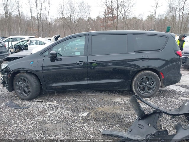 2024 Chrysler Pacifica Hybrid S Appearance Pkg მანქანა იყიდება აუქციონზე, vin: 2C4RC1S77RR104261, აუქციონის ნომერი: 44390926